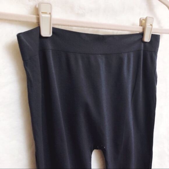 Forever 21 Dark Gray Thin Stretchy Crop Legging - Picture 5 of 8